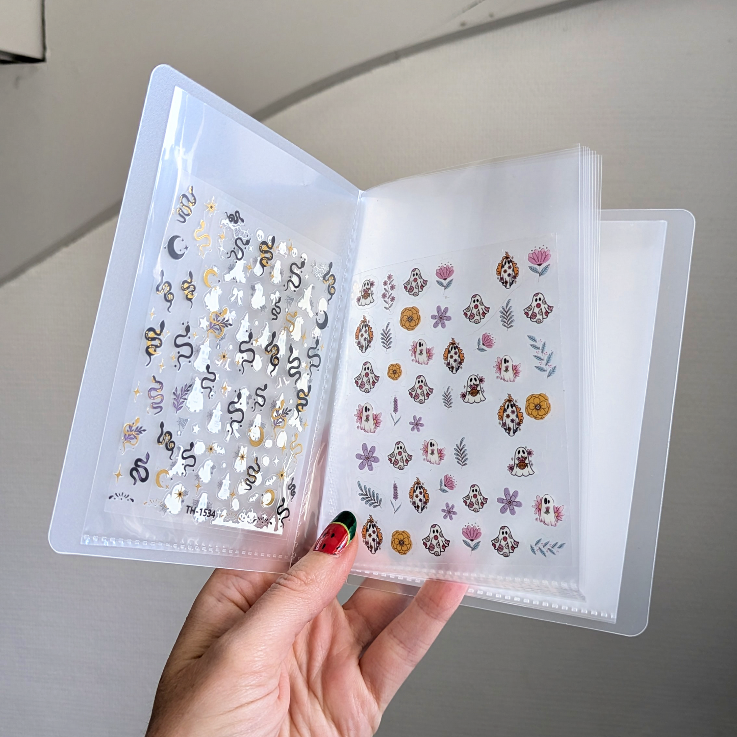 Ton petit grimoire à stickers